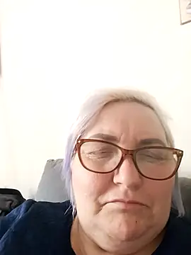 AureliaSky598 online show from April 19, 2026, 12:48 pm