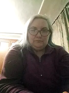 AureliaSky598 online show from April 19, 2026, 8:11 pm