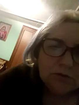 AureliaSky598 online show from April 20, 2026, 9:27 pm