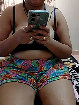Aysha 69 online show from April 22, 2026, 5:32 am