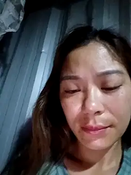 mia0033 online show from May 7, 2026, 10:15 pm