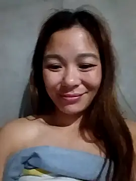 mia0033 online show from May 10, 2026, 10:48 pm