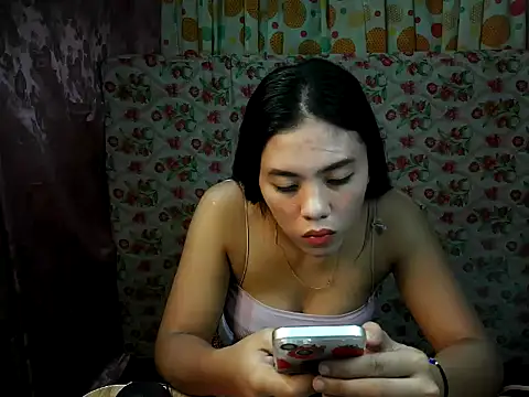 Snapshot of katarinaxxxx chatting on May 15, 2026, 12:56 pm katarinaxxxx online show from May 15, 2026, 12:56 pm