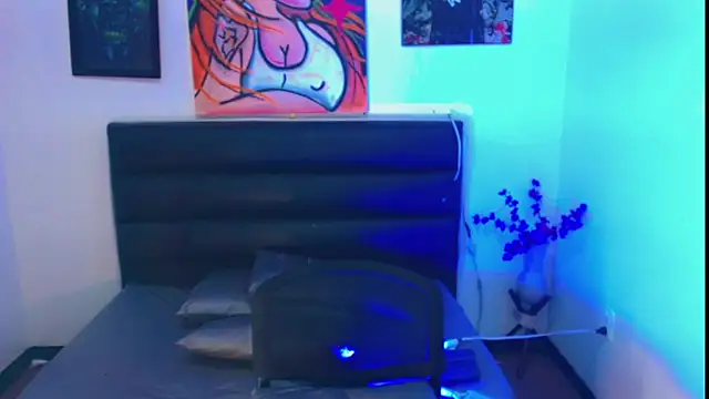 Mia dasilva  online show from June 27, 2026, 12:22 pm
