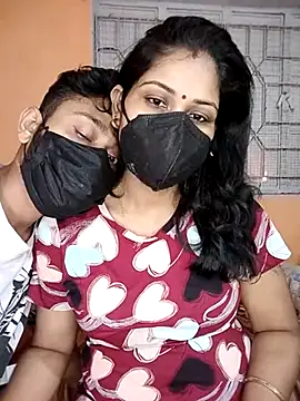hornycouple096 online show from April 30, 2026, 10:43 am