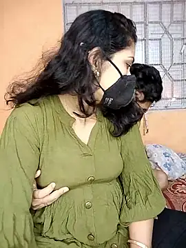 hornycouple096 online show from May 1, 2026, 10:31 am
