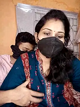 Snapshot of hornycouple096 chatting on May 12, 2026, 9:28 am hornycouple096 online show from May 12, 2026, 9:28 am