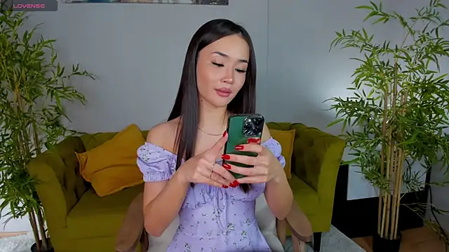 Snapshot of Riddle_Lay chatting on May 26, 2026, 9:27 am Riddle Lay online show from May 26, 2026, 9:27 am