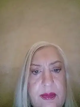 Julia20X online show from June 19, 2026, 8:29 am
