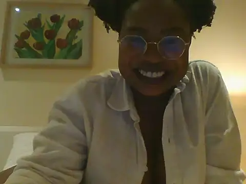 Snapshot of TwerkingTemptress chatting on April 14, 2026, 9:32 pm TwerkingTemptress online show from April 14, 2026, 9:32 pm