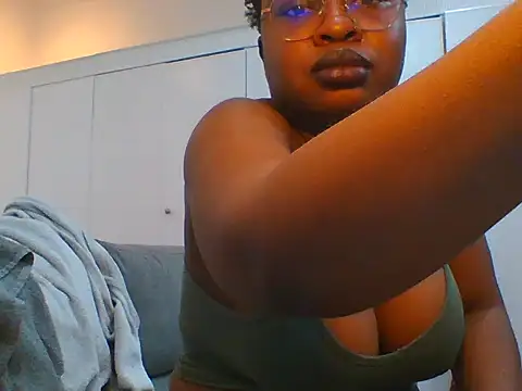 TwerkingTemptress online show from May 6, 2026, 8:36 pm