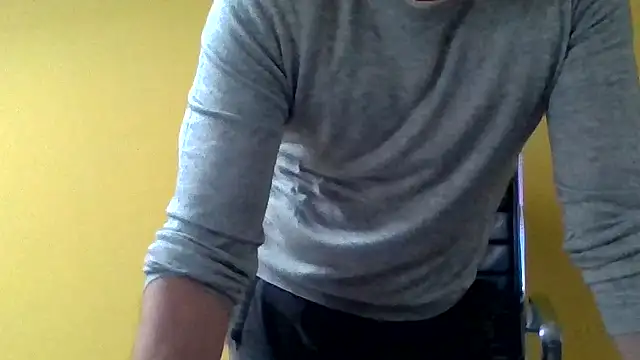 jjjust curiousss online show from April 10, 2026, 5:17 pm