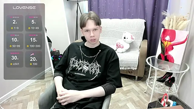 Snapshot of EliotMars chatting on May 4, 2026, 12:01 pm EliotMars online show from May 4, 2026, 12:01 pm