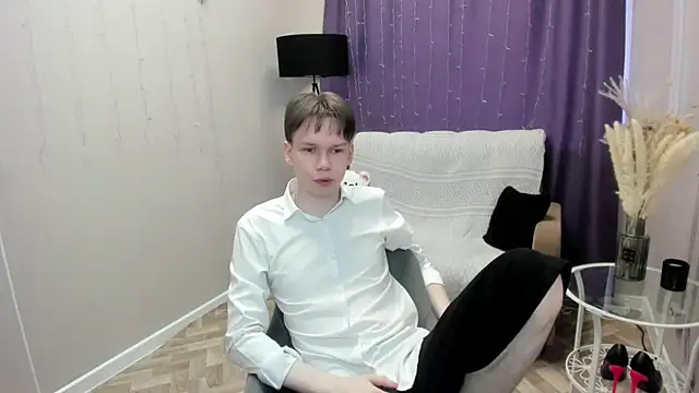 Snapshot of EliotMars chatting on May 19, 2026, 6:53 am EliotMars online show from May 19, 2026, 6:53 am