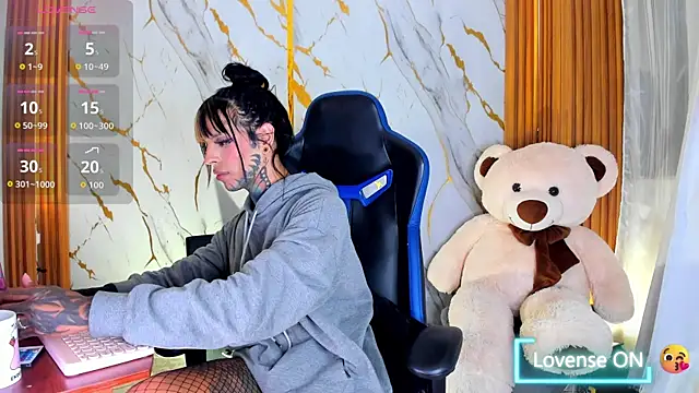 Dafne kee online show from April 11, 2026, 3:33 am