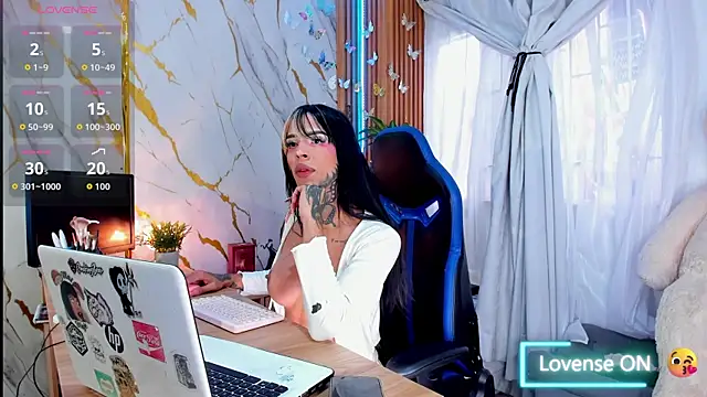 Snapshot of Dafne_kee chatting on July 27, 2026, 4:36 pm Dafne kee online show from July 27, 2026, 4:36 pm