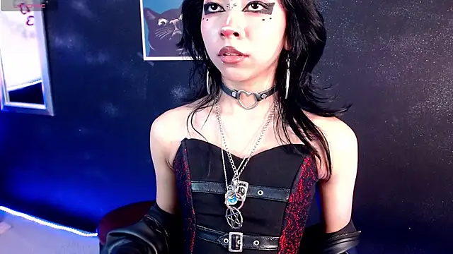 Snapshot of KiomyVamp chatting on May 7, 2026, 4:01 pm KiomyVamp online show from May 7, 2026, 4:01 pm