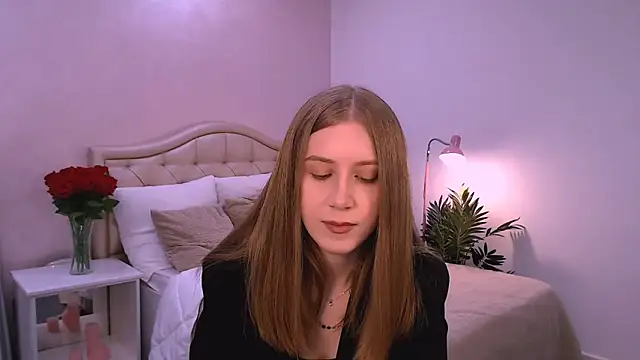 Snapshot of cheeky_chick chatting on April 17, 2026, 11:35 am cheeky chick online show from April 17, 2026, 11:35 am