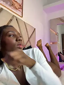 Snapshot of Zoe_Ravenn chatting on May 23, 2026, 3:12 am Zoe Ravenn online show from May 23, 2026, 3:12 am