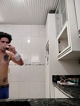 Bruno13travieso online show from May 6, 2026, 3:17 pm