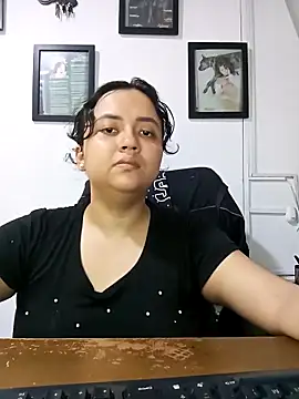 Snapshot of Cassle_ibarra_x chatting on April 16, 2026, 3:24 pm Cassle ibarra x online show from April 16, 2026, 3:24 pm