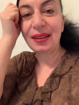 Lizzaa80 online show from April 26, 2026, 8:23 am