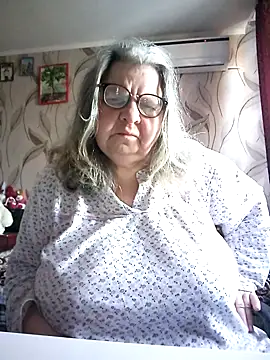 MartaMia68 online show from May 3, 2026, 3:45 am