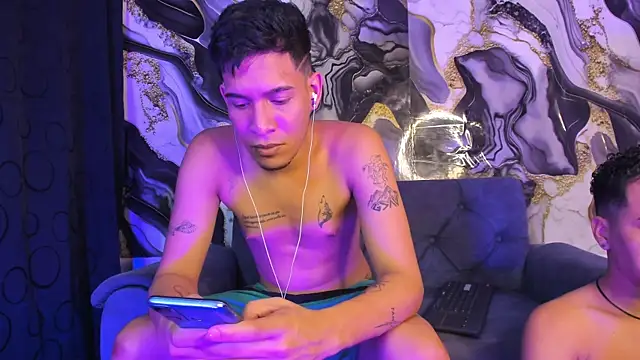 Snapshot of Mateo_and_Jose chatting on May 10, 2026, 4:28 am Mateo and Jose online show from May 10, 2026, 4:28 am