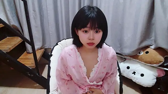 Snapshot of Betty-kim1 chatting on April 14, 2026, 1:39 pm Betty-kim1 online show from April 14, 2026, 1:39 pm