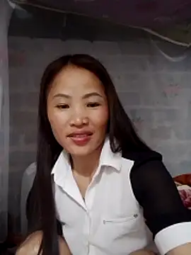 Snapshot of _Lyly_pussy_ chatting on May 9, 2026, 12:27 am Lyly pussy online show from May 9, 2026, 12:27 am