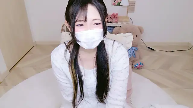 Snapshot of Satomi_nn chatting on April 17, 2026, 4:37 am Satomi nn online show from April 17, 2026, 4:37 am