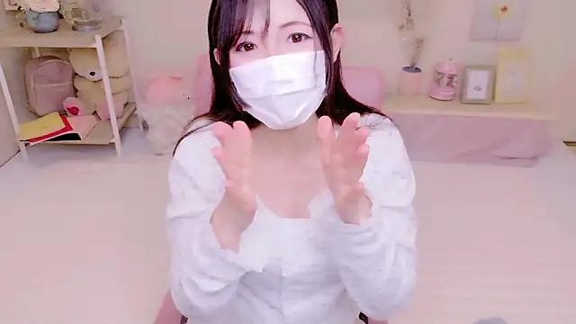 Snapshot of Satomi_nn chatting on April 27, 2026, 4:32 am Satomi nn online show from April 27, 2026, 4:32 am