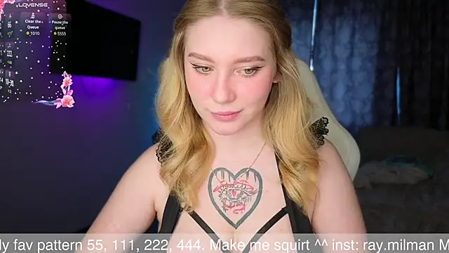 AliceMilr online show from April 25, 2026, 10:18 am