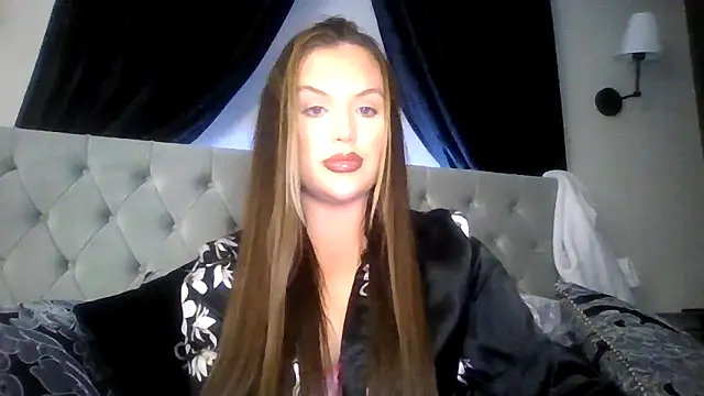 shelbyeyex online show from April 16, 2026, 5:14 pm