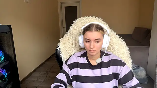 LueIvins online show from May 15, 2026, 6:09 am