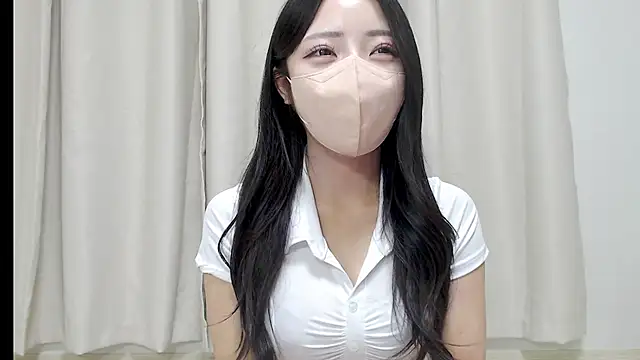 RIN RIN   online show from May 26, 2026, 1:29 pm