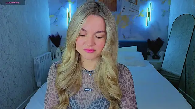 Jennifer Perezz online show from May 21, 2026, 5:09 pm