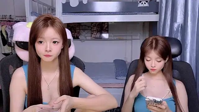 xiaoqiao-daqiao online show from May 12, 2026, 5:10 pm