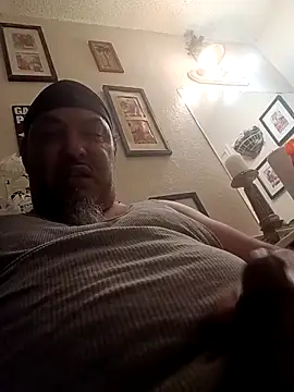 MrBustNut2026 online show from April 24, 2026, 6:16 am