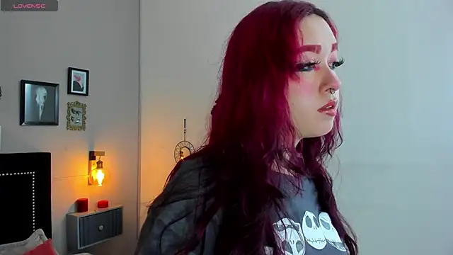 Snapshot of Leah_cherry chatting on June 16, 2026, 8:22 pm Leah cherry online show from June 16, 2026, 8:22 pm