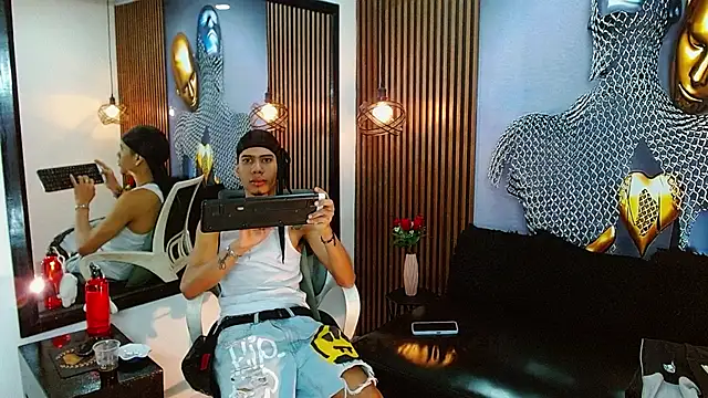 Skinny cute Alyer online show from June 25, 2026, 2:22 am