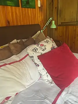 Snapshot of smarinloch chatting on April 14, 2026, 7:42 pm smarinloch online show from April 14, 2026, 7:42 pm