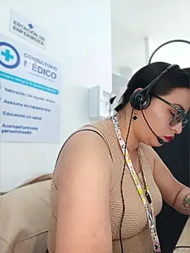 Snapshot of SOFI__10 chatting on June 20, 2026, 3:04 pm SOFI 10 online show from June 20, 2026, 3:04 pm