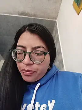 Snapshot of SOFI__10 chatting on June 25, 2026, 12:09 pm SOFI 10 online show from June 25, 2026, 12:09 pm