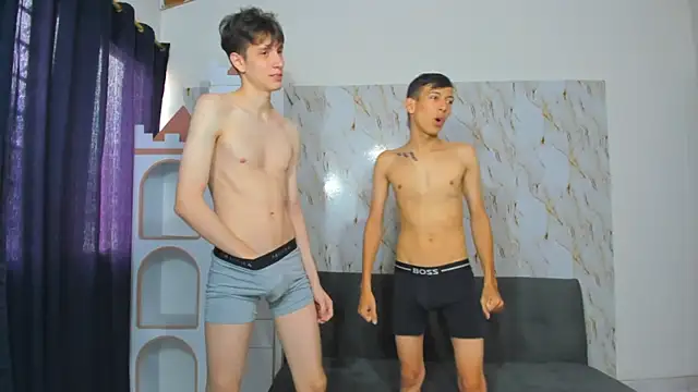 Snapshot of Sweet_boyshot chatting on April 10, 2026, 2:00 pm Sweet boyshot online show from April 10, 2026, 2:00 pm