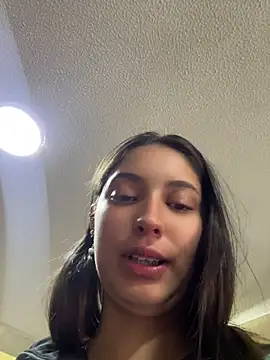 Lucyfer-fire online show from May 6, 2026, 11:15 am