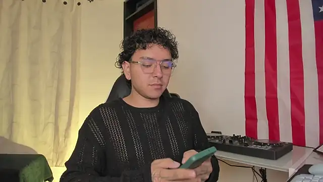 alexmontesco online show from April 29, 2026, 11:22 pm