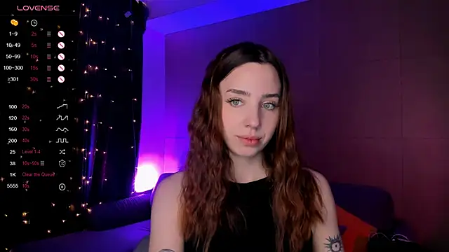 Snapshot of CharliGrace_ chatting on April 25, 2026, 8:06 am CharliGrace online show from April 25, 2026, 8:06 am