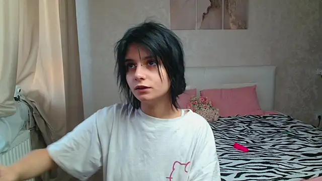 The Slutty Fox online show from August 1, 2026, 11:20 am
