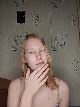 Snapshot of Tanya_Savel chatting on May 11, 2026, 8:17 pm Tanya Savel online show from May 11, 2026, 8:17 pm